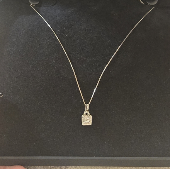 Diamond Necklace 1/4 ct tw Princess-Cut In 10K White Gold - Picture 12 of 12